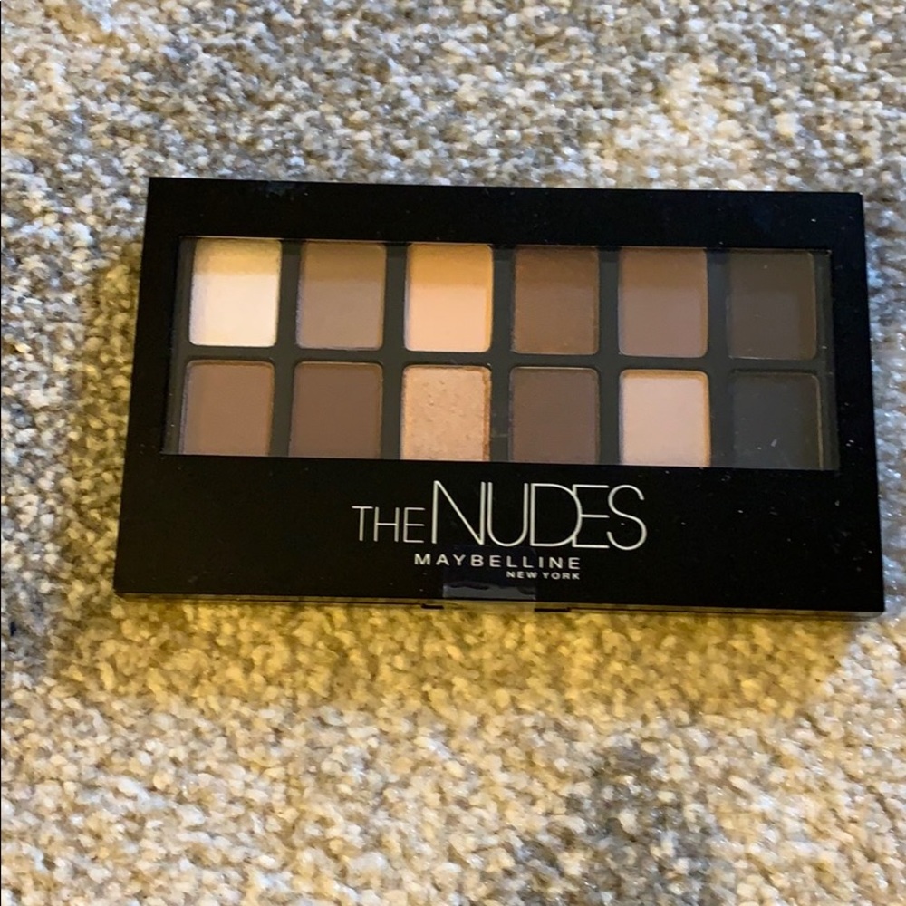 NEW Makeup - Picture 2 of 4